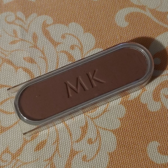 Mary Kay silky Plum cheek color